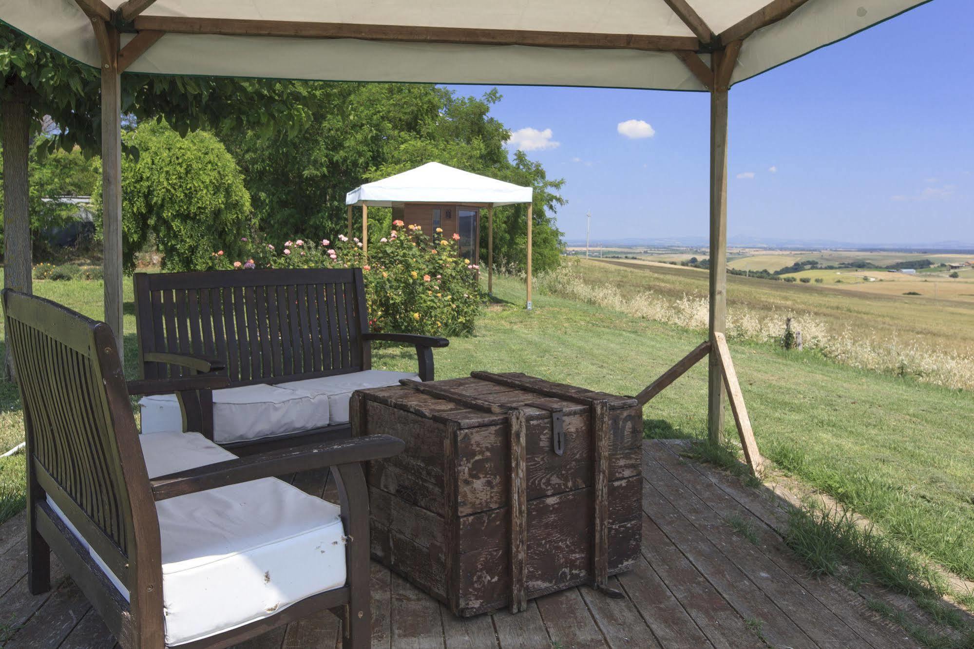 Locanda Rossovino Montebello Buitenkant foto